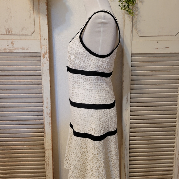 Juicy Couture Felicity fit flare lace dress size 6 - Picture 5 of 16